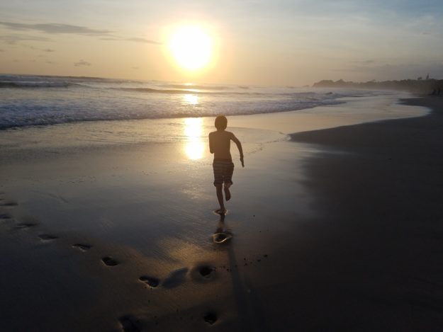 rennick running into sunset costa rica 060318